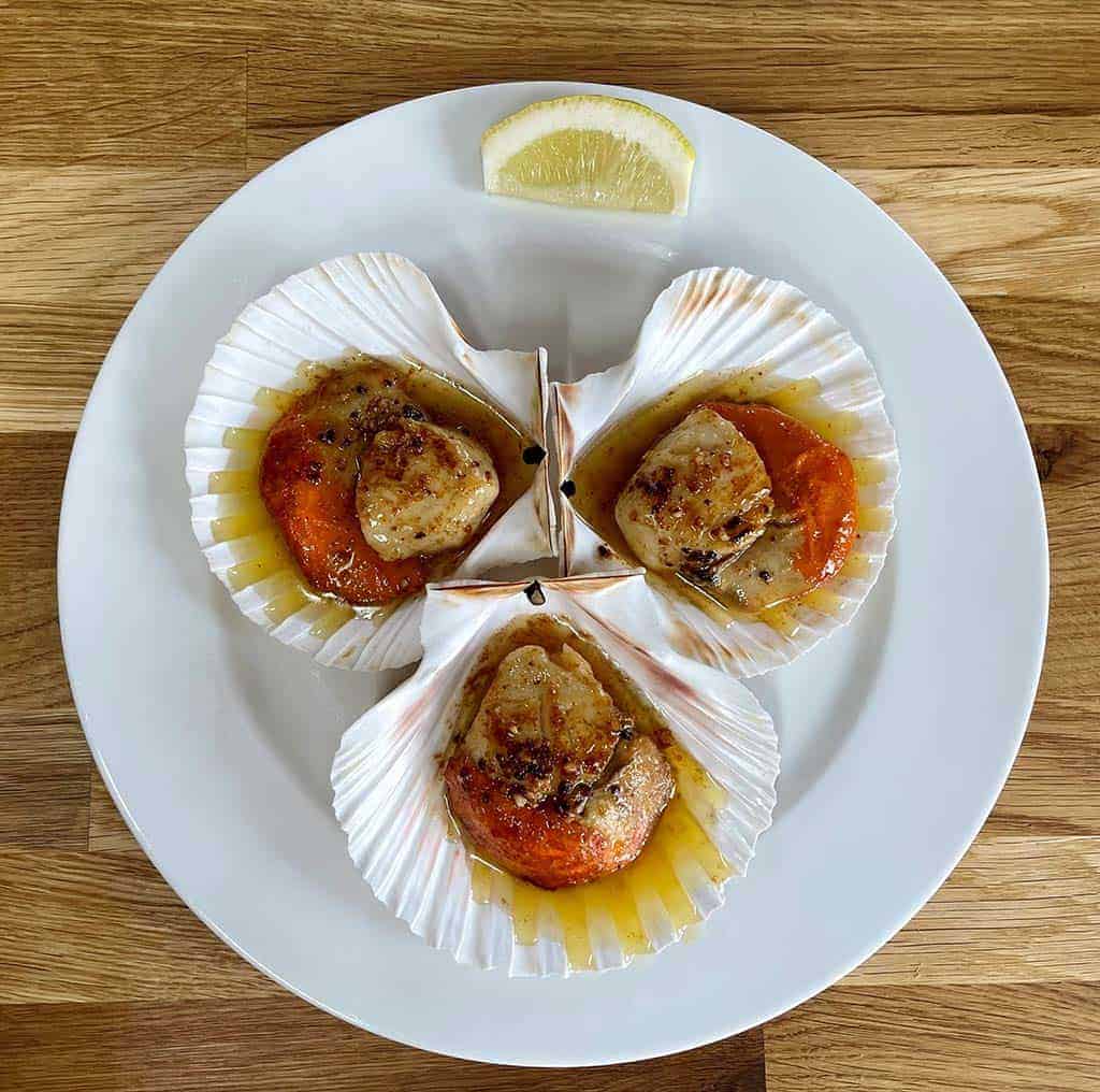 FOOD 6 Trio of scallops